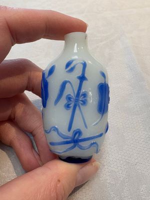 A collection of 12 Chinese glass snuff bottles, 19/20th C. — foto 13
