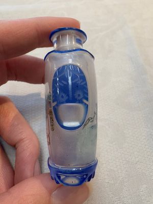 A collection of 12 Chinese glass snuff bottles, 19/20th C. — foto 22