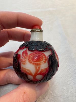 A collection of 12 Chinese glass snuff bottles, 19/20th C. — foto 25