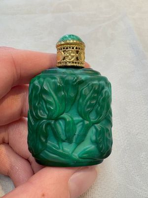 A collection of 12 Chinese glass snuff bottles, 19/20th C. — foto 43