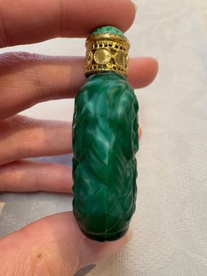 A collection of 12 Chinese glass snuff bottles, 19/20th C. — foto 46