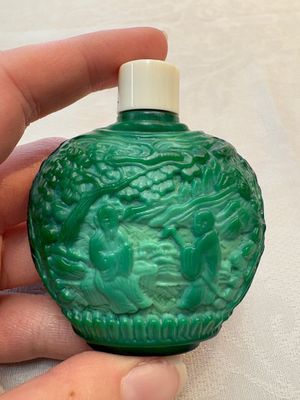 A collection of 12 Chinese glass snuff bottles, 19/20th C. — foto 49