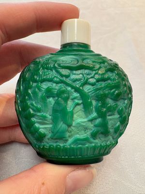 A collection of 12 Chinese glass snuff bottles, 19/20th C. — foto 51