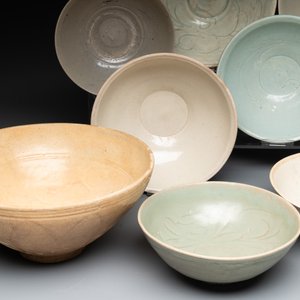 A collection of 12 Chinese monochrome wares, including a kiln waste, Fujian kilns, Song/Ming — foto 4