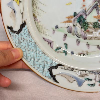 A collection of 13 Chinese famille rose 'Landscape' plates and dishes — 照片 79