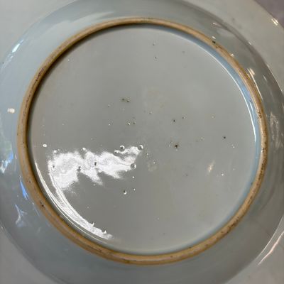 A collection of 13 Chinese famille rose 'Landscape' plates and dishes — 照片 86