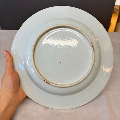 A collection of 13 Chinese famille rose 'Landscape' plates and dishes — 照片 109