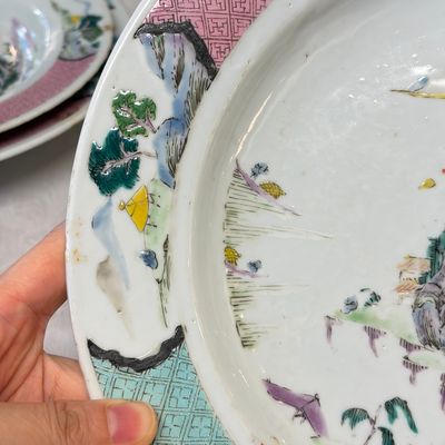 A collection of 13 Chinese famille rose 'Landscape' plates and dishes — 照片 113