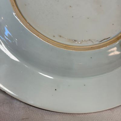 A collection of 13 Chinese famille rose 'Landscape' plates and dishes — 照片 33