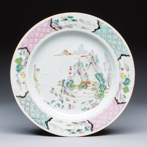 A collection of 13 Chinese famille rose 'Landscape' plates and dishes — 照片 16