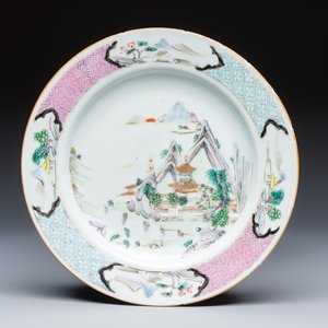 A collection of 13 Chinese famille rose 'Landscape' plates and dishes — 照片 2