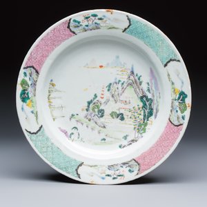 A collection of 13 Chinese famille rose 'Landscape' plates and dishes — 照片 22