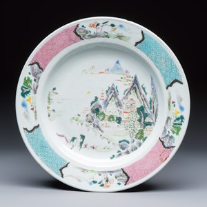 A collection of 13 Chinese famille rose 'Landscape' plates and dishes — 照片 24