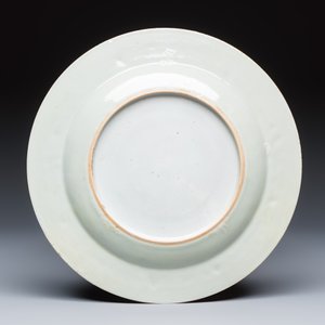 A collection of 13 Chinese famille rose 'Landscape' plates and dishes — 照片 5