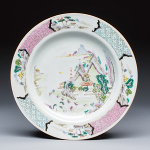 A collection of 13 Chinese famille rose 'Landscape' plates and dishes — 照片 6