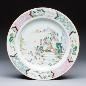 A collection of 13 Chinese famille rose 'Landscape' plates and dishes — 照片 8