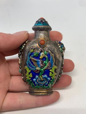 A collection of 13 Chinese snuff bottles, 19/20th C. — photo 17