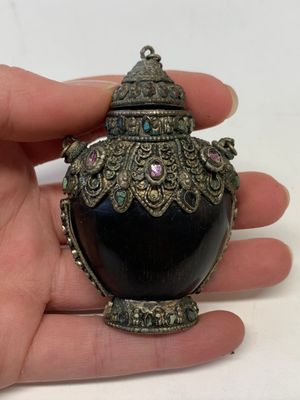 A collection of 13 Chinese snuff bottles, 19/20th C. — photo 35