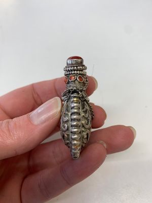 A collection of 13 Chinese snuff bottles, 19/20th C. — photo 62