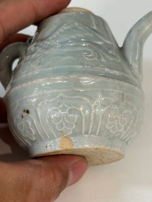 A collection of 14 Chinese ding-type and white-glazed wares, Song/Ming — photo 11