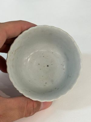 A collection of 14 Chinese ding-type and white-glazed wares, Song/Ming — photo 36