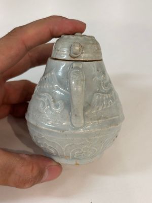 A collection of 14 Chinese ding-type and white-glazed wares, Song/Ming — photo 4