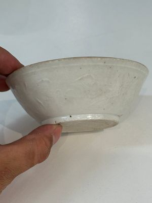 A collection of 14 Chinese ding-type and white-glazed wares, Song/Ming — photo 42