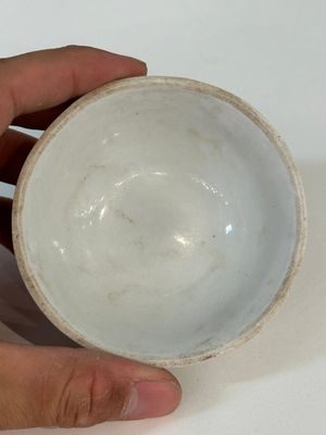 A collection of 14 Chinese ding-type and white-glazed wares, Song/Ming — photo 50