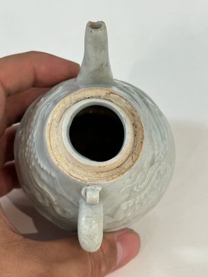A collection of 14 Chinese ding-type and white-glazed wares, Song/Ming — photo 8