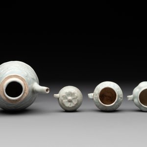 A collection of 14 Chinese ding-type and white-glazed wares, Song/Ming — photo 6
