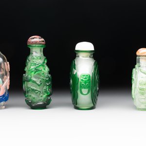 A collection of 14 Peking glass snuff bottles, 19/20th C. — photo 5