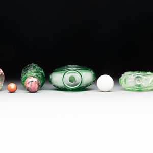 A collection of 14 Peking glass snuff bottles, 19/20th C. — photo 6