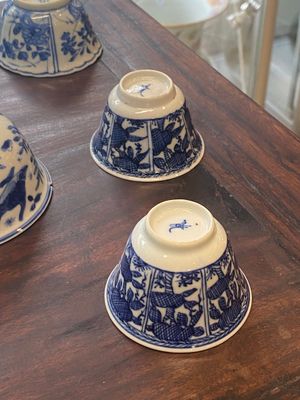 A collection of 15 Chinese blue and white cups and 19 saucers, Kangxi/Yongzheng — photo 46