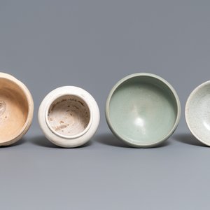 A collection of 15 Chinese celadon- and cream-glazed wares, Song and later — 照片 16