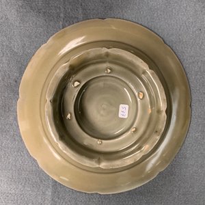 A collection of 15 Chinese celadon- and cream-glazed wares, Song and later — 照片 27