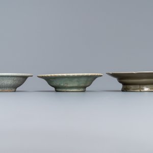 A collection of 15 Chinese celadon- and cream-glazed wares, Song and later — 照片 7