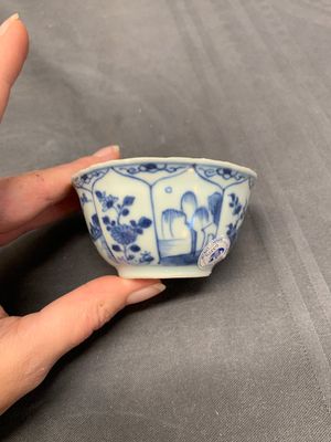 A collection of 17 Chinese blue and white wares, Kangxi/Qianlong — photo 24