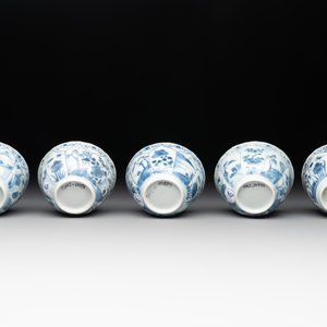 A collection of 17 Chinese blue and white wares, Kangxi/Qianlong — photo 11