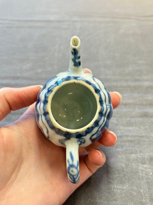 A collection of 17 Chinese blue, white and famille rose wares, Kangxi/Qianlong — 照片 6