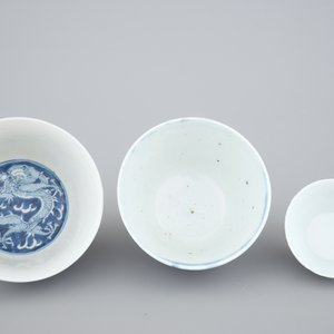 A collection of 18th C. Chinese blue and white bowls, mostly Kangxi, ca. 1700 — photo 9