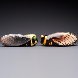 A collection of 19 French ‘Cicada’ wall pocket vases, 20th C. — photo 13