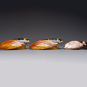 A collection of 19 French ‘Cicada’ wall pocket vases, 20th C. — photo 17