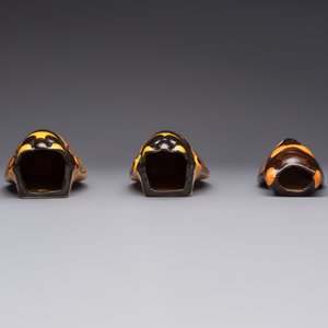 A collection of 19 French ‘Cicada’ wall pocket vases, 20th C. — photo 18