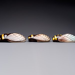 A collection of 19 French ‘Cicada’ wall pocket vases, 20th C. — photo 21