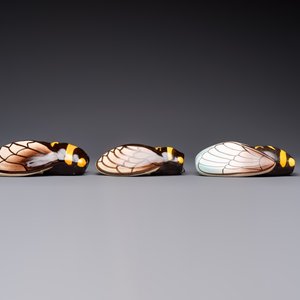 A collection of 19 French ‘Cicada’ wall pocket vases, 20th C. — photo 23