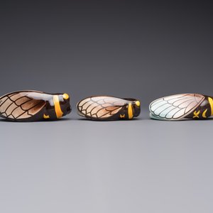 A collection of 19 French ‘Cicada’ wall pocket vases, 20th C. — photo 25