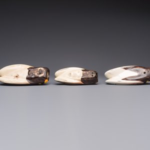 A collection of 19 French ‘Cicada’ wall pocket vases, 20th C. — photo 26