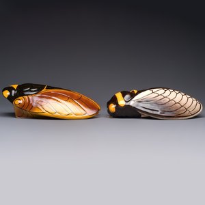 A collection of 19 French ‘Cicada’ wall pocket vases, 20th C. — photo 3