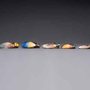 A collection of 19 French ‘Cicada’ wall pocket vases, 20th C. — photo 35