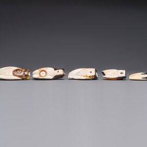 A collection of 19 French ‘Cicada’ wall pocket vases, 20th C. — photo 38